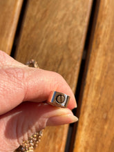 Charger l'image dans la galerie, Fermeture collier urne infini