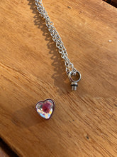 Charger l'image dans la galerie, collier cineraire cœur ouvert cendres