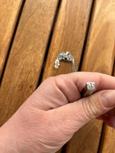 Charger l'image dans la galerie, Fermeture collier urne arbre de vie