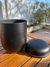 Charger l'image dans la galerie, grande urne funeraire