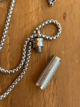 Charger l'image dans la galerie, ouverture collier urne pulta