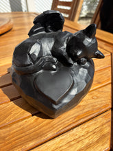 Charger l'image dans la galerie, urne angel chat resine