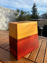 Charger l'image dans la galerie, urne bois flower avec vue montagne