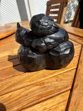 Charger l'image dans la galerie, urne chat angel de dos en résine