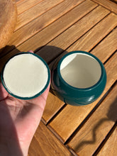 Charger l'image dans la galerie, urne funeraire chat bleue couvercle