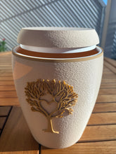Charger l'image dans la galerie, urne cineraire bio arbre de vie