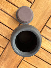 Charger l'image dans la galerie, urne cineraire terra ouverte vue du dessus