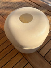 Charger l'image dans la galerie, Urne Composite Beige - photo 3