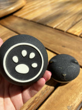 Charger l'image dans la galerie, dessous urne funeraire chat patte noire