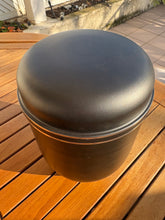 Charger l'image dans la galerie, urne funeraire noire large