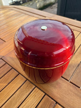 Charger l'image dans la galerie, urne funeraire paris rouge