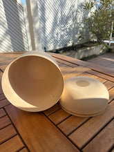 Charger l'image dans la galerie, urne humaine beige composite