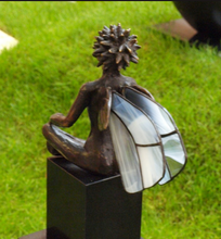 Charger l'image dans la galerie, Sculpture cinéraire Elf