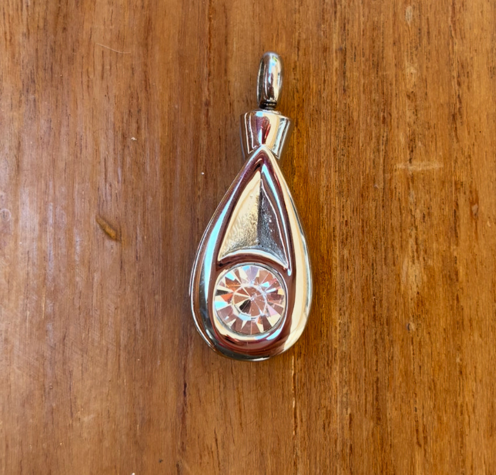 Bijoux Funéraire : LarmRuby