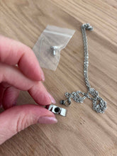 Charger l'image dans la galerie, collier cineraire en forme de coeur
