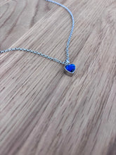Charger l'image dans la galerie, Collier Cinéraire Cœur Cristal Bleu - photo 3
