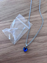 Charger l'image dans la galerie, Collier Cinéraire Cœur Cristal Bleu - photo 4
