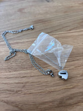 Charger l'image dans la galerie, Collier Cinéraire Petit Cœur Argent - photo 4
