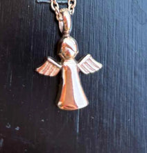 Charger l'image dans la galerie, Collier Urne Ange Rose gold - photo 5
