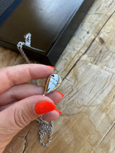 Charger l'image dans la galerie, Collier Urne Goutte - photo 3
