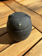 Charger l&#39;image dans la galerie, urne cineraire chat noire
