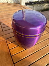 Charger l'image dans la galerie, urne-cineraire-mauve
