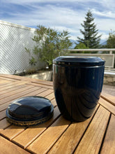 Charger l&#39;image dans la galerie, urne funeraire bleue houx 
