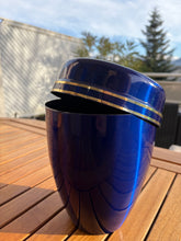 Charger l'image dans la galerie, urne funeraire oeillet bleue
