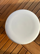 Charger l'image dans la galerie, urne blanche pour homme et femme
