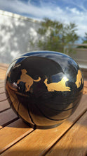 Charger l&#39;image dans la galerie, urne sphere chien
